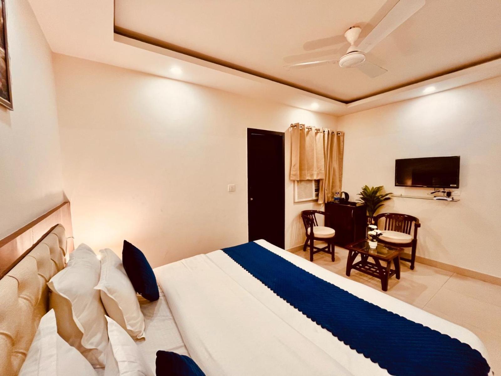 Hotel Gs Amritsar 200 Mtr From Golden Temple Kültér fotó